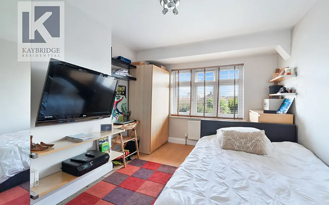 Ewell By Pass, Epsom, KT17, photo 10