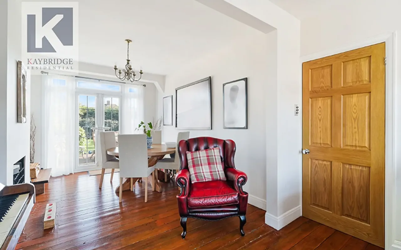 Ewell By Pass, Epsom, KT17, photo 7