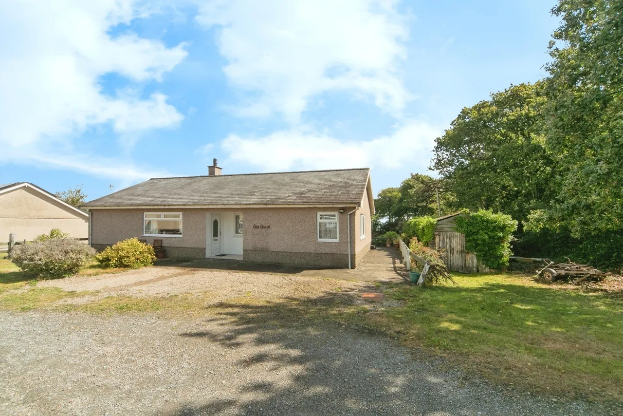 3 bed house for sale, Llanbedrog, LL53