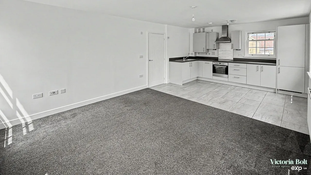 Titan Avenue, Sherford, photo 2