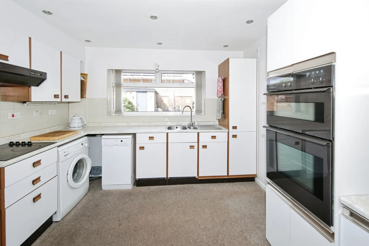 Beverley Close, Balsall Common, CV7, photo 6