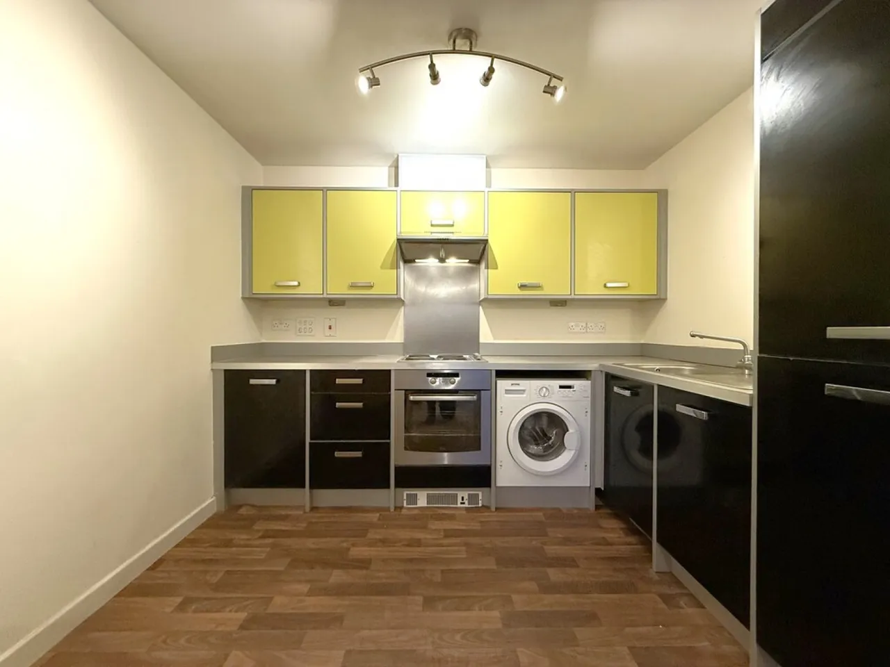 Quayside Drive, CO2, photo 4