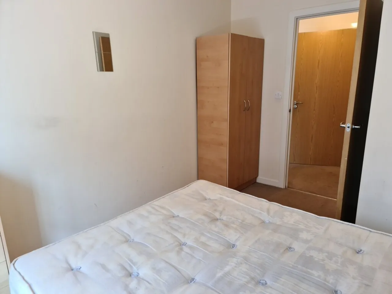 Quayside Drive, CO2, photo 6