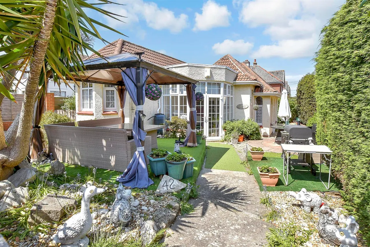 Melville Street, Sandown, PO36, photo 2