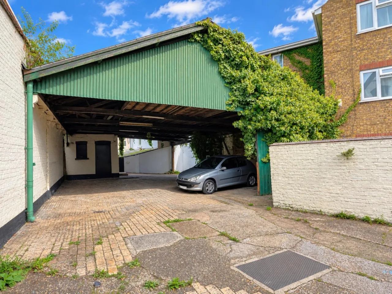 East Crescent Road, Gravesend, DA12, photo 14