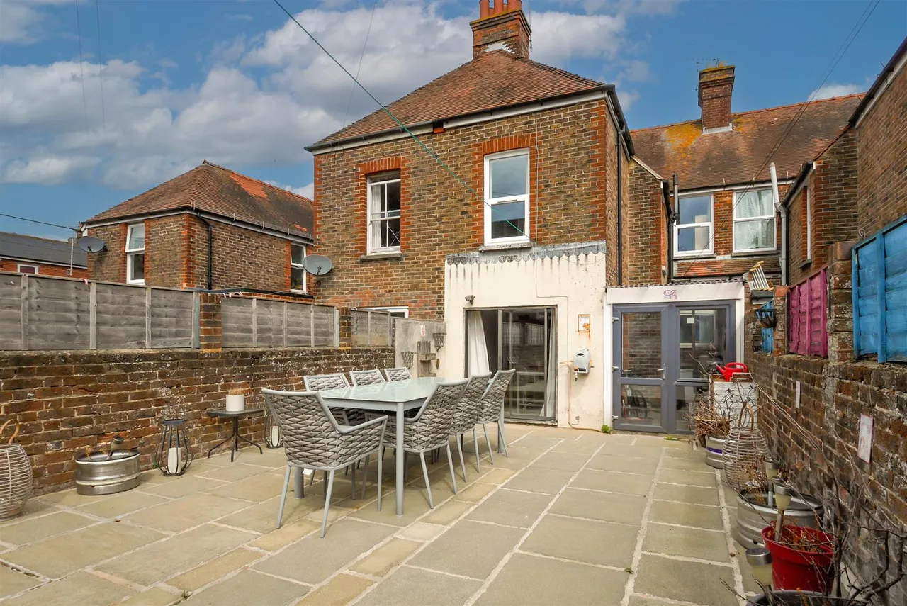 East Ham Road, Littlehampton, photo 3