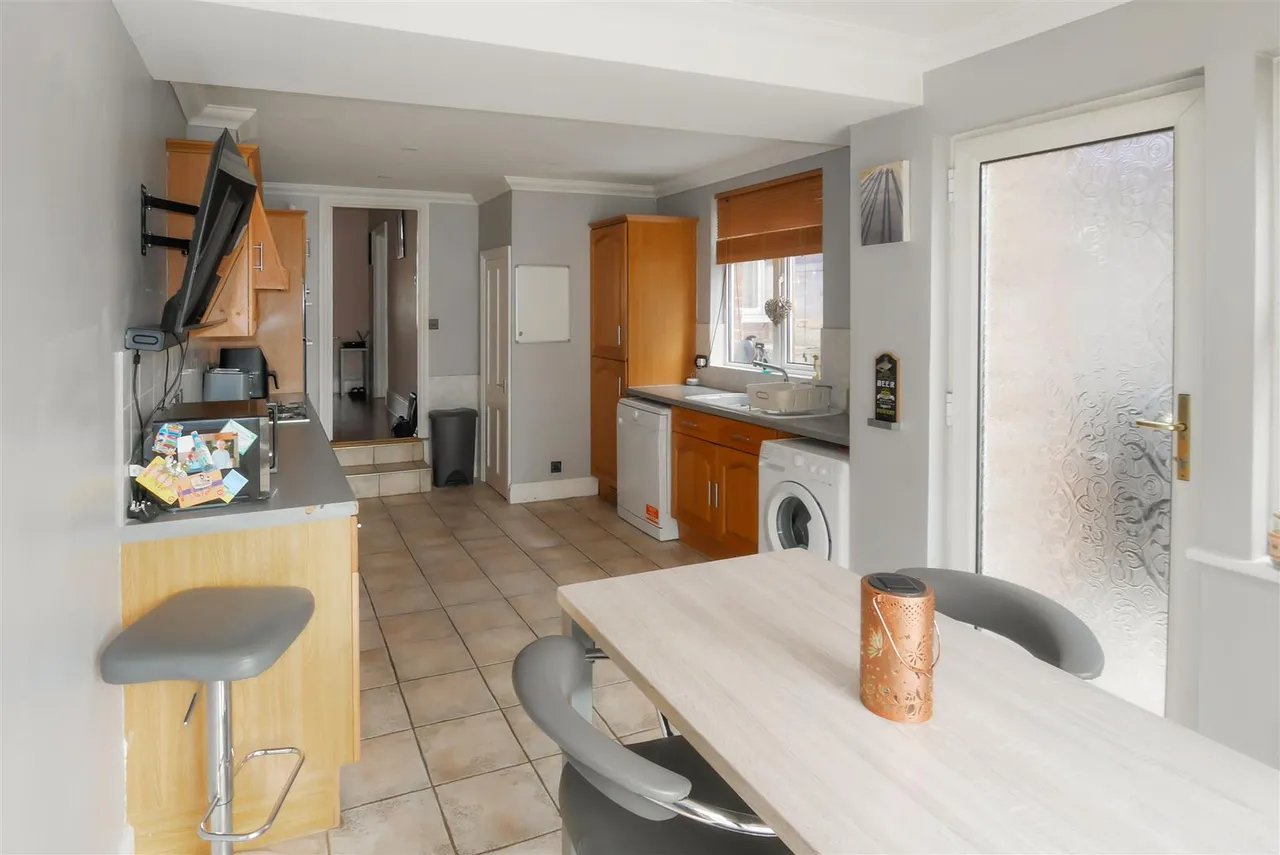 East Ham Road, Littlehampton, photo 5