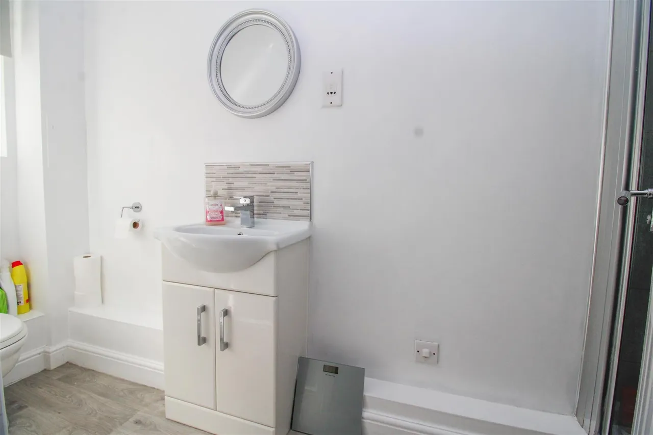 Bromley Close, Harlow, CM20, photo 6