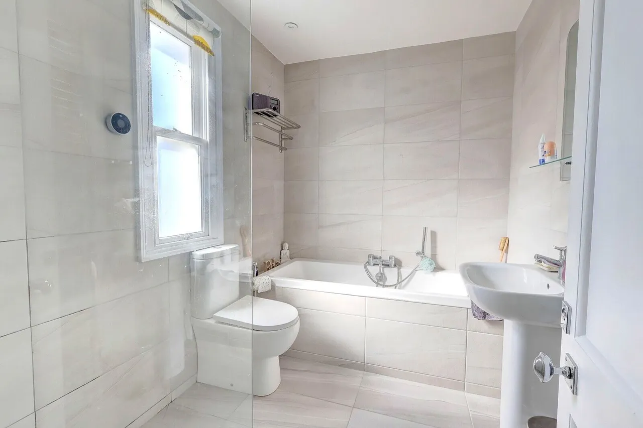 Grove Road, High Wycombe, HP15, photo 11
