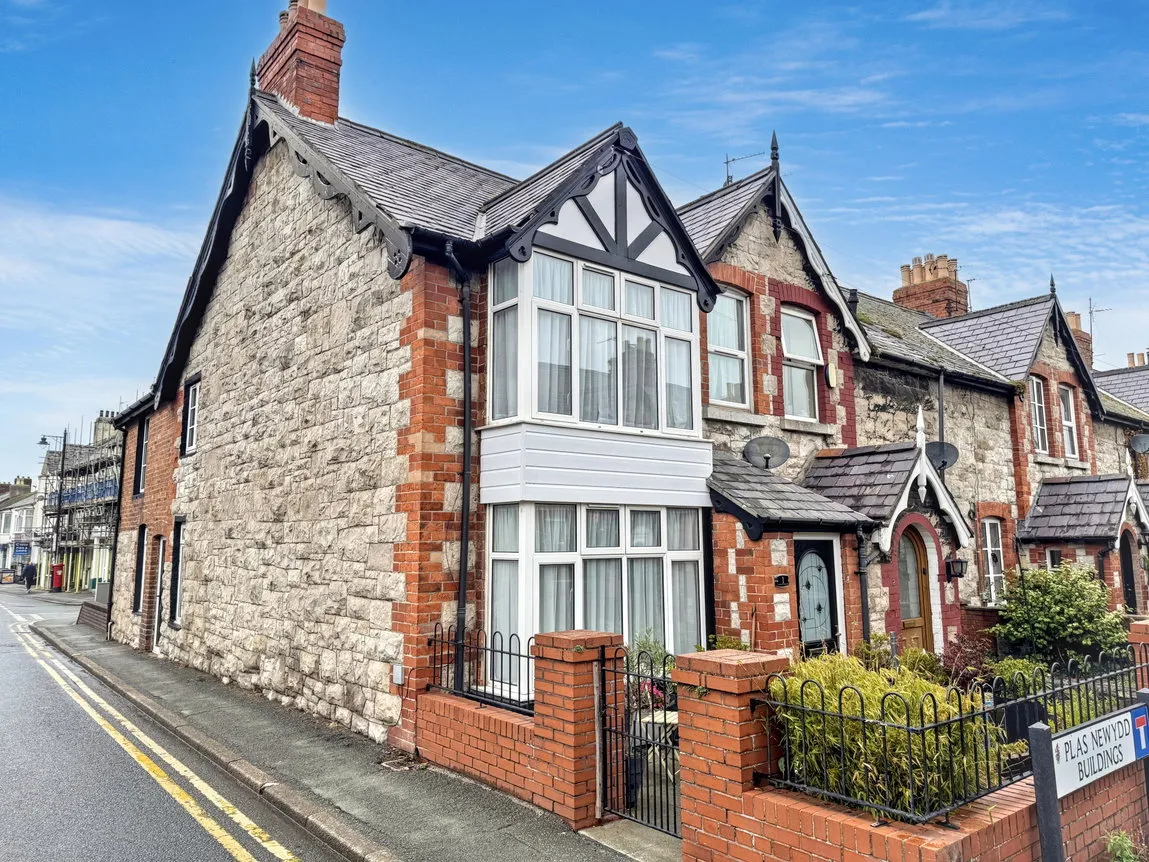 2 bed house for sale — Bridge Street, Abergele, Conwy, LL22 7HN