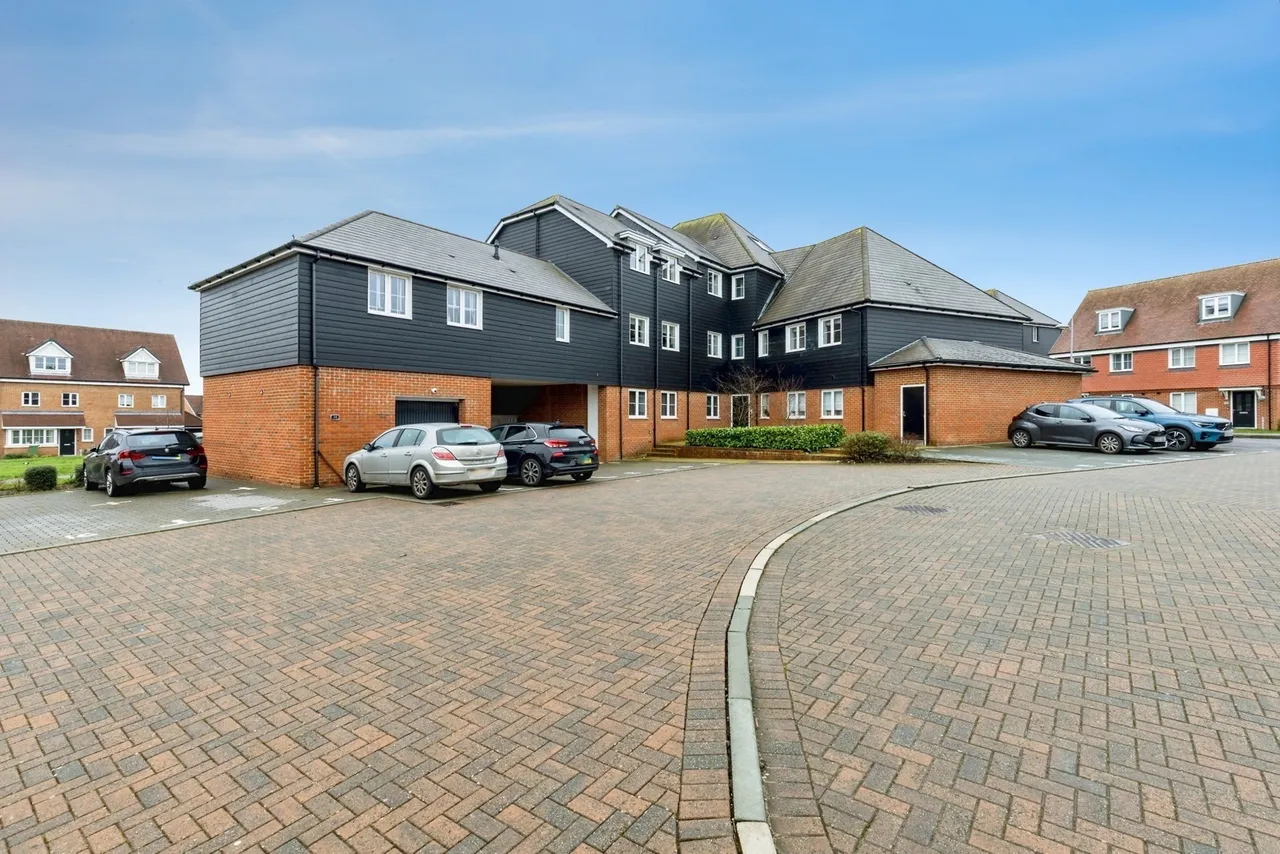 Capon Park, Faygate, RH12, photo 8
