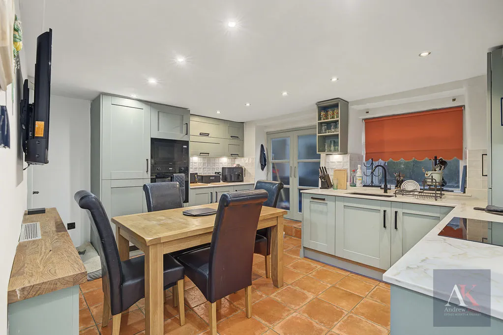 Dewhirst Road, Rochdale, OL12, photo 4