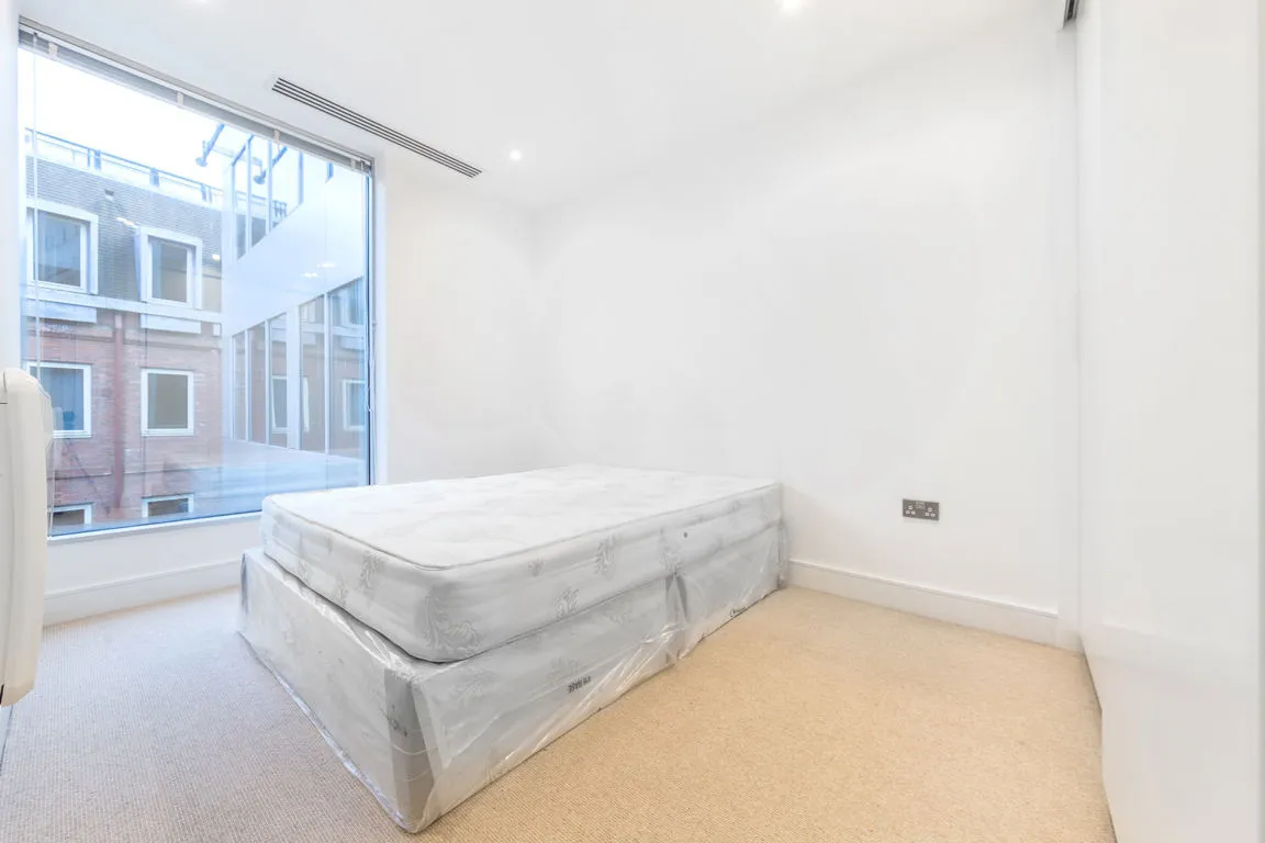Staines Road, Hounslow, photo 5