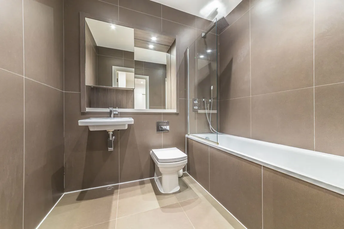Staines Road, Hounslow, photo 7