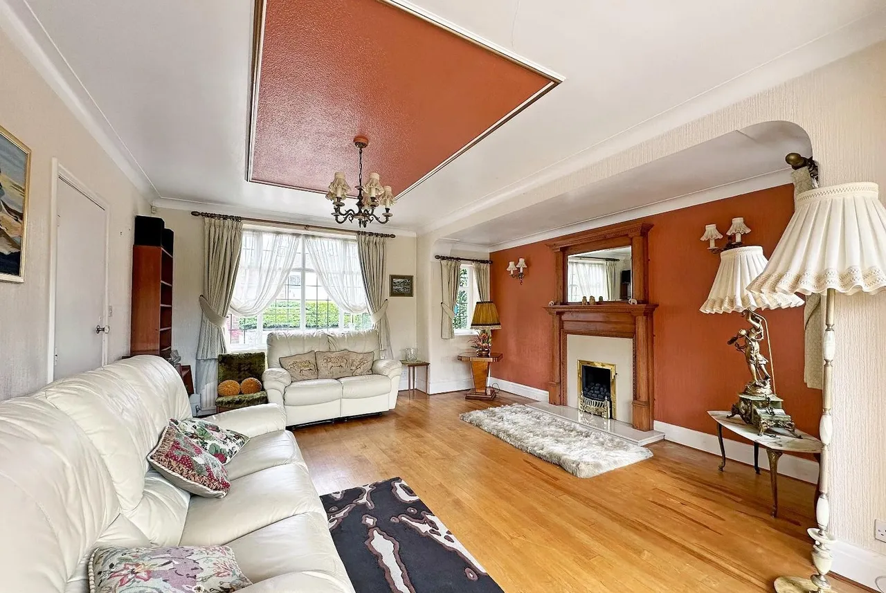 Hale Road, Hale Barns, Cheshire WA15 8TD, photo 29