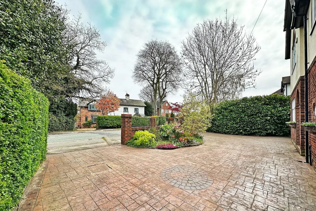 Hale Road, Hale Barns, Cheshire WA15 8TD, photo 16