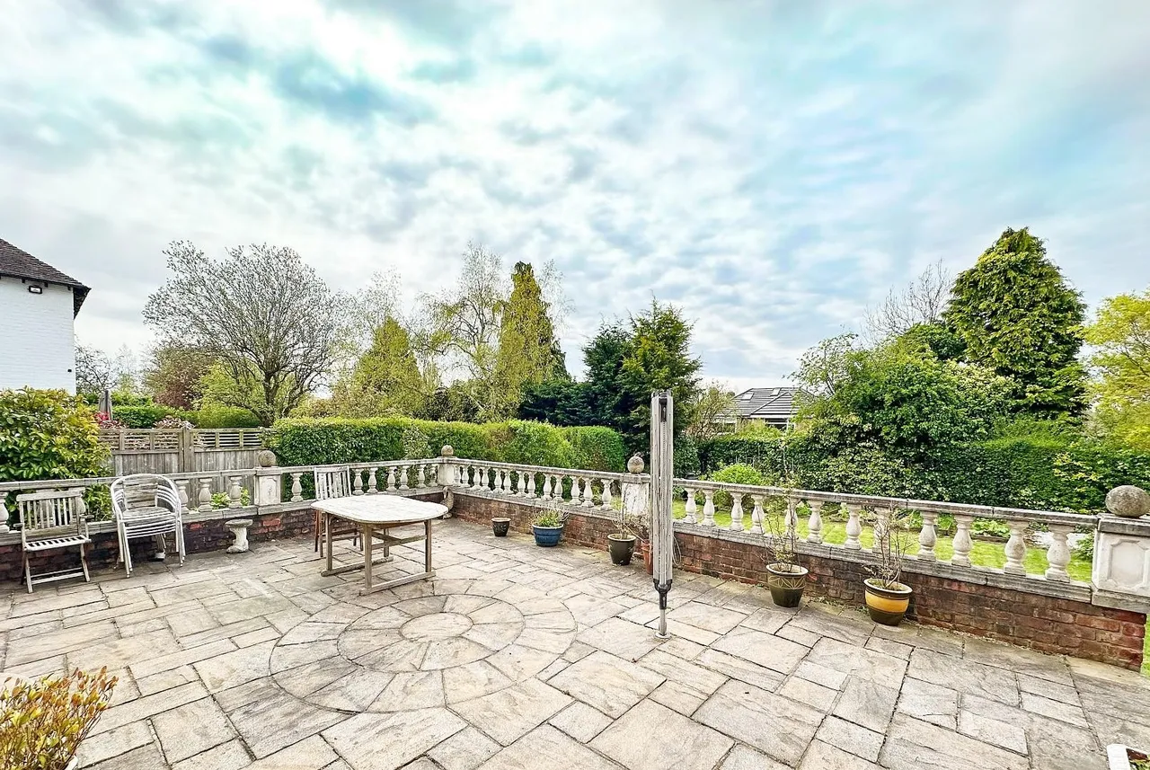Hale Road, Hale Barns, Cheshire WA15 8TD, photo 22