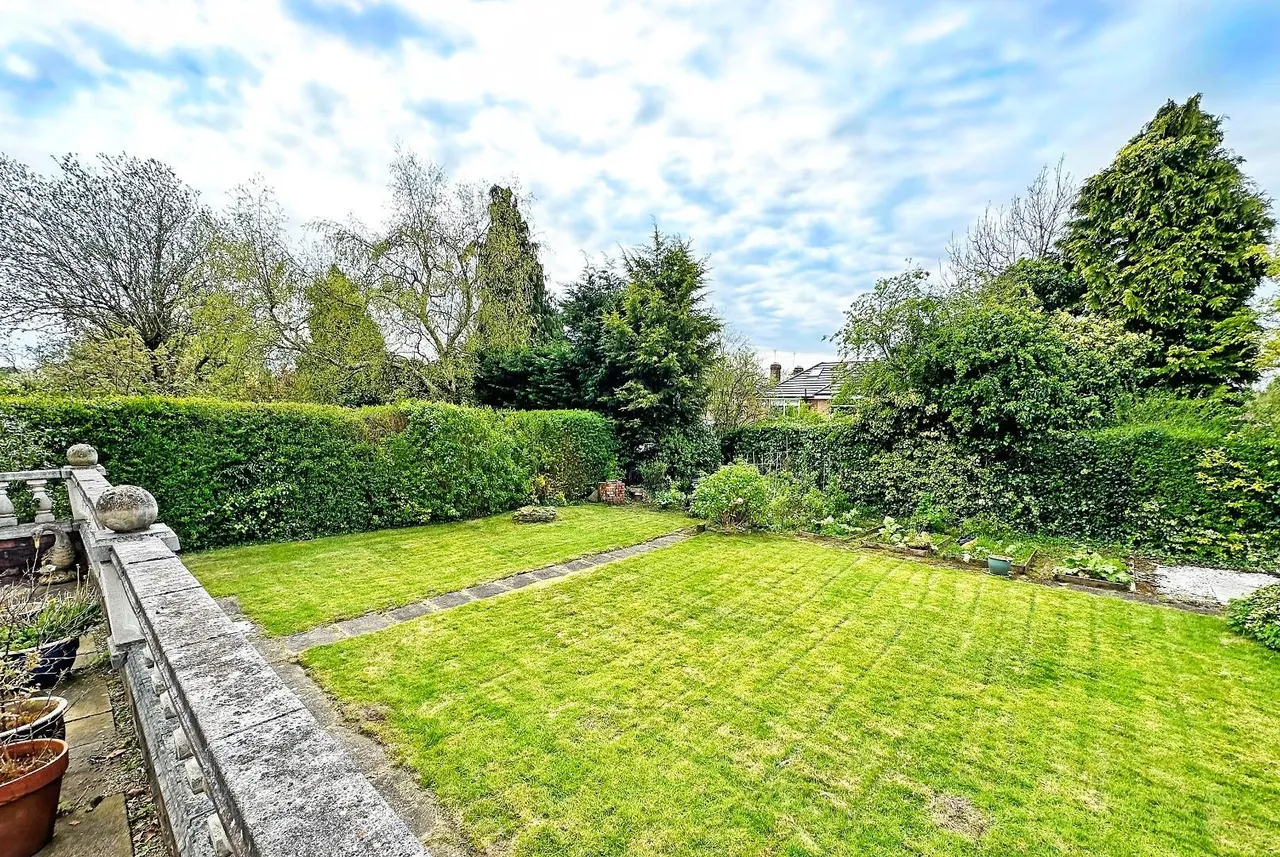 Hale Road, Hale Barns, Cheshire WA15 8TD, photo 23