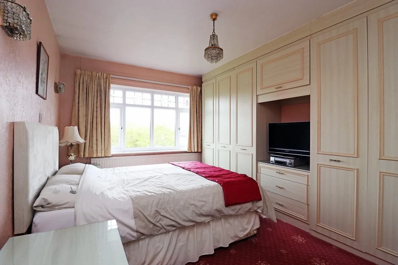 Hale Road, Hale Barns, Cheshire WA15 8TD, photo 10