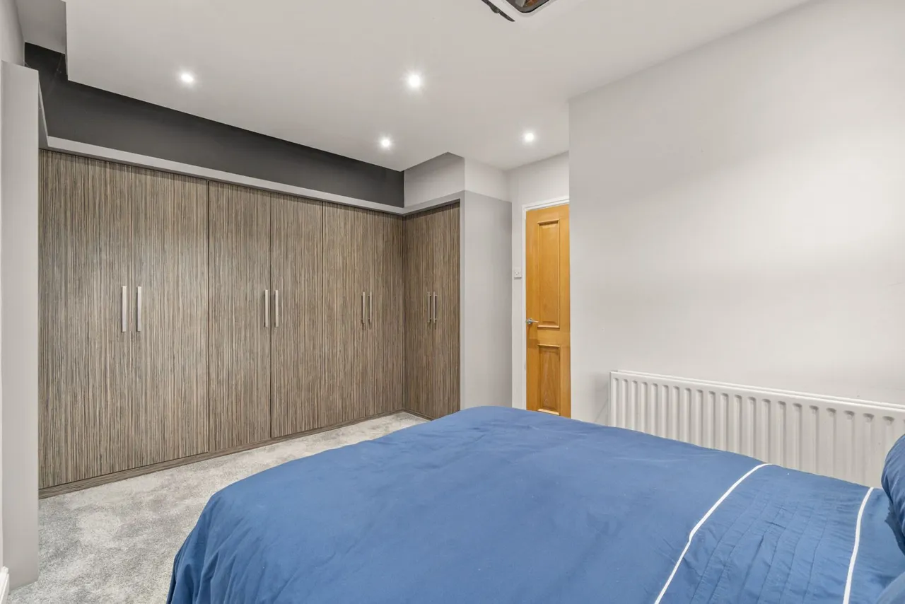 Cleckheaton Road, Oakenshaw, photo 10