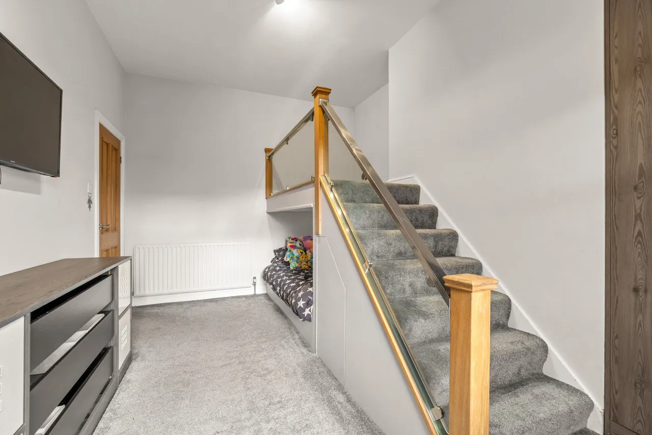 Cleckheaton Road, Oakenshaw, photo 12