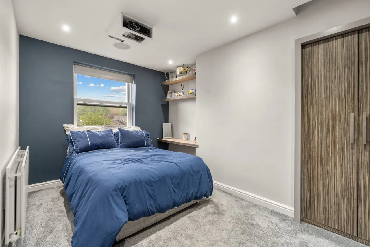 Cleckheaton Road, Oakenshaw, photo 9
