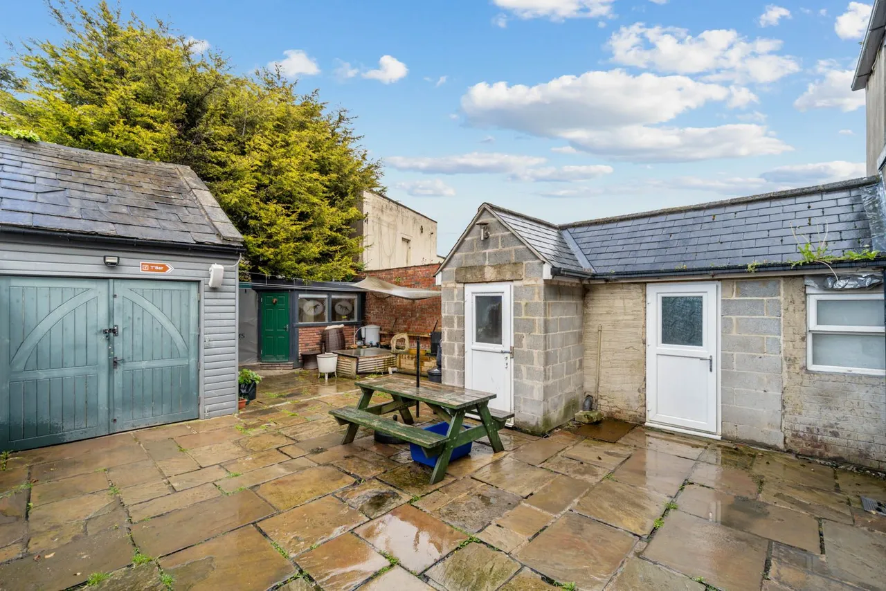 Cleckheaton Road, Oakenshaw, photo 19