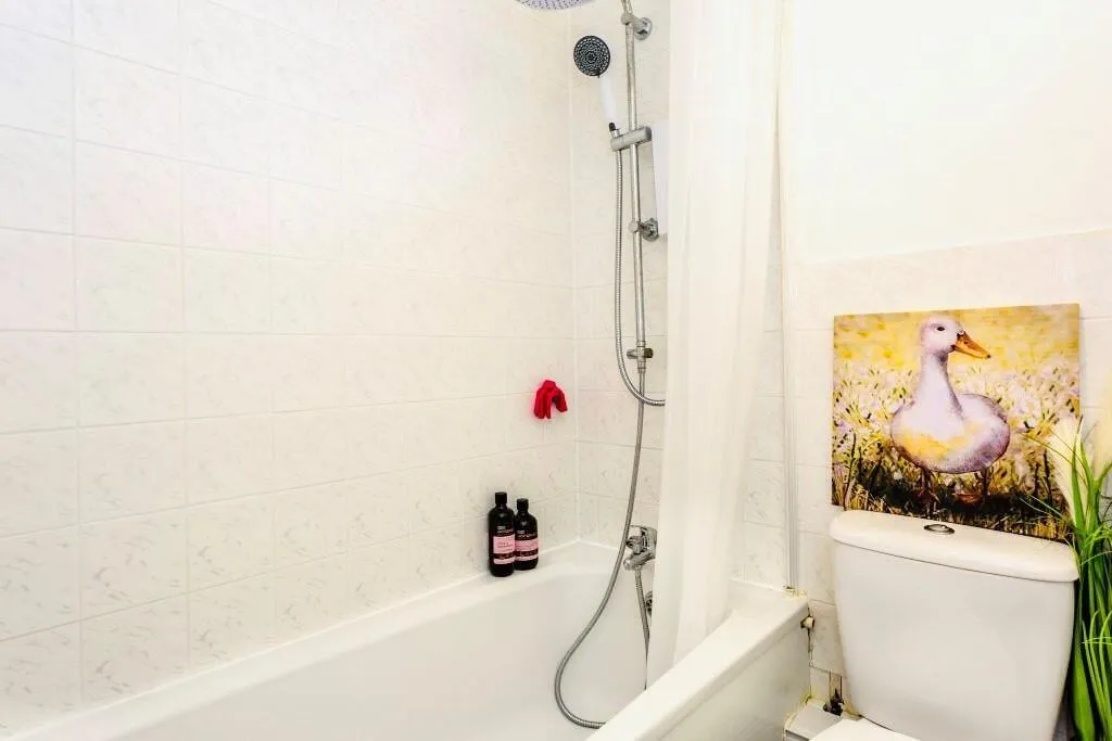 Greenslade, Barking, IG11, photo 6