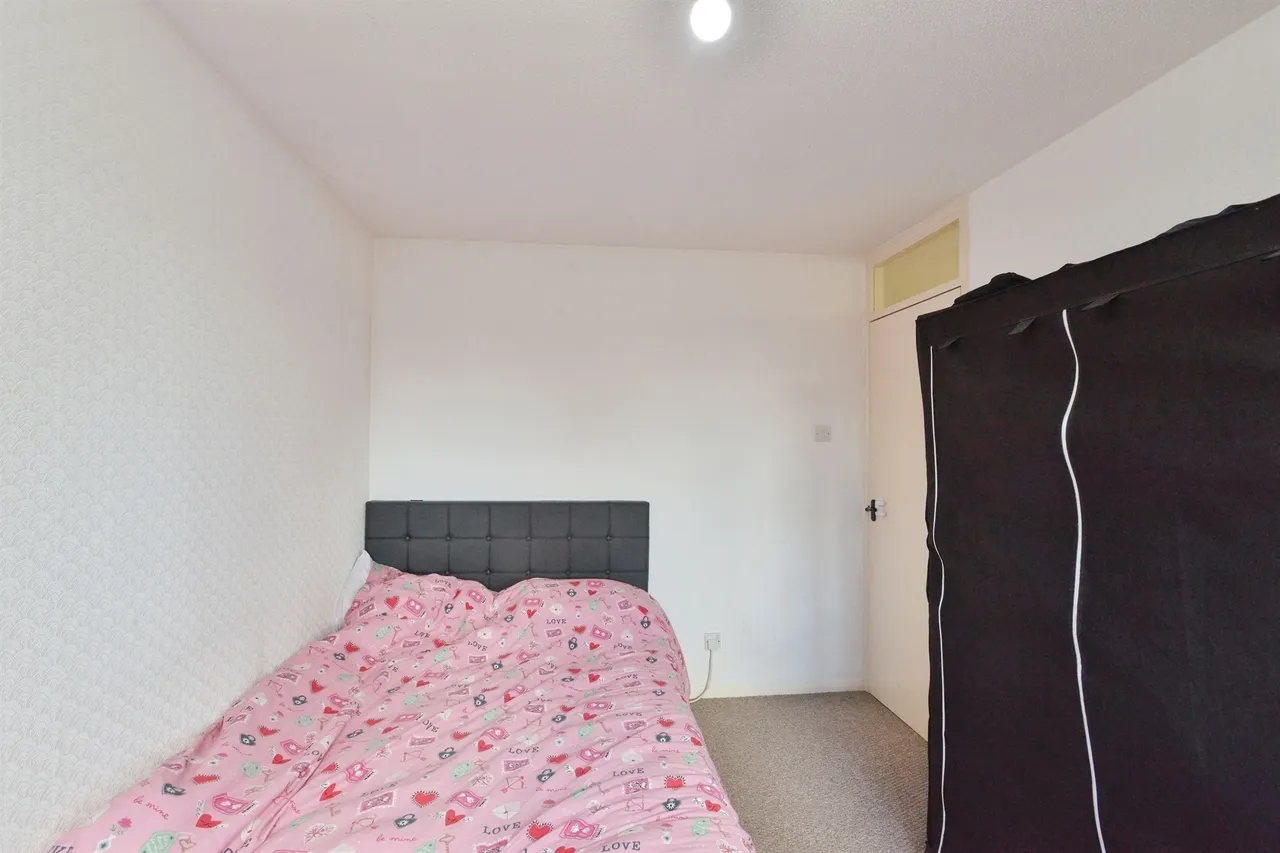 Challacombe, Furzton, Milton Keynes, photo 7