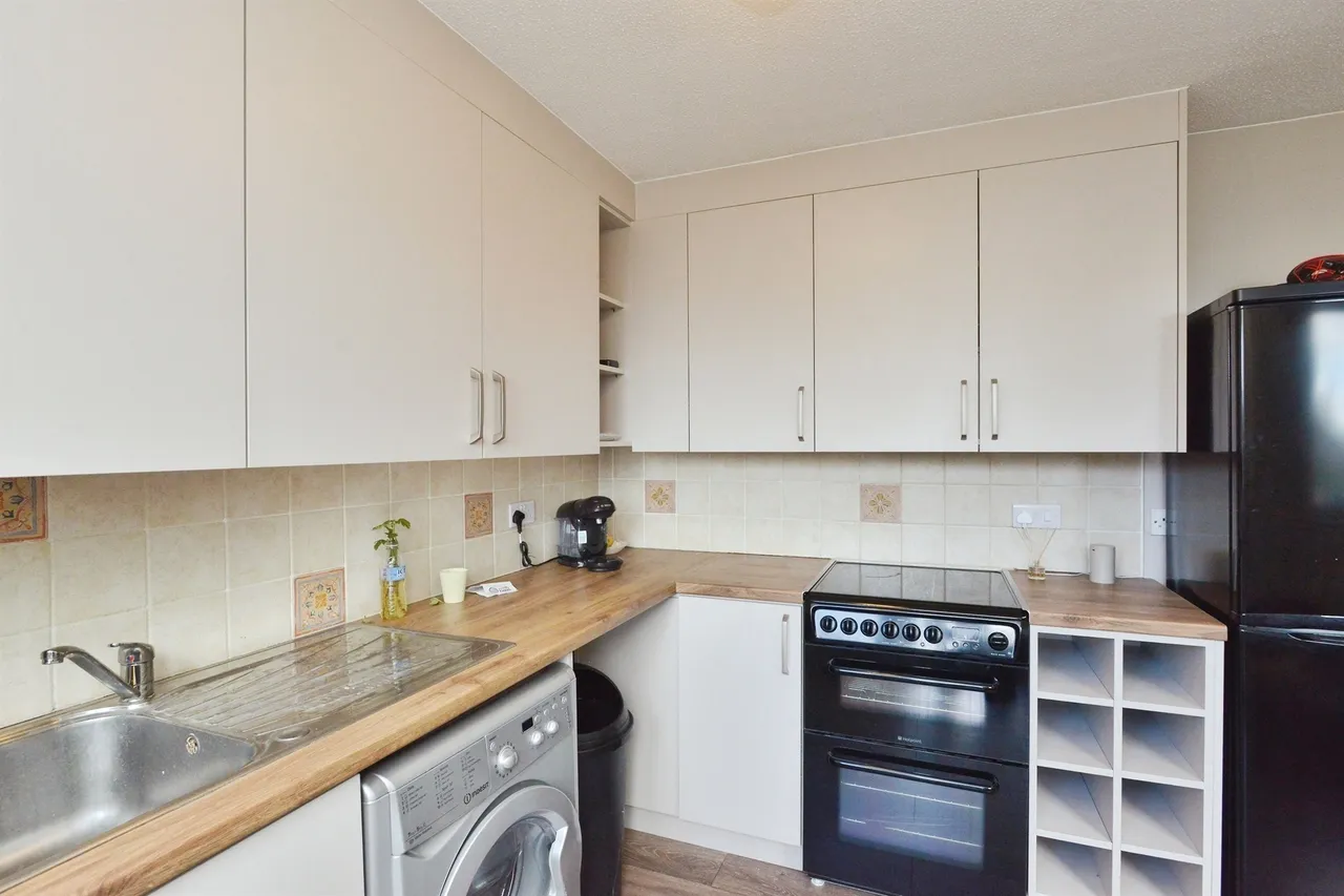 Challacombe, Furzton, Milton Keynes, photo 5