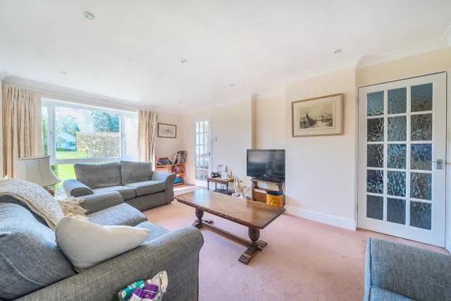 Nicholas Road, Henley-On-Thames, RG9, photo 2