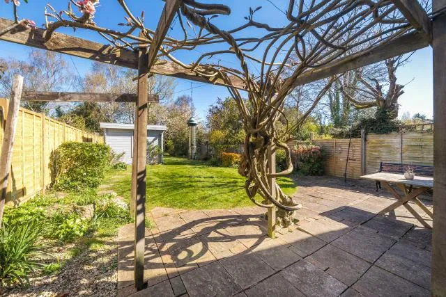Nicholas Road, Henley-On-Thames, RG9, photo 12