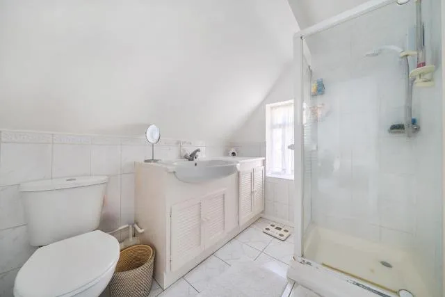 Nicholas Road, Henley-On-Thames, RG9, photo 11