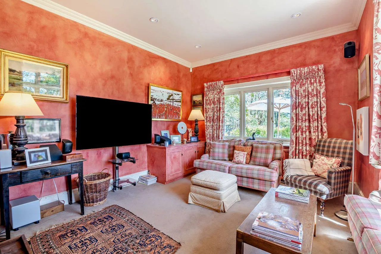 Hooklands Lane, Shipley, Horsham, West Sussex, RH13 8PX, photo 5