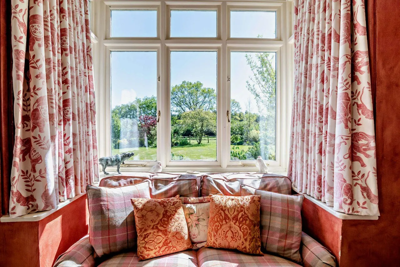 Hooklands Lane, Shipley, Horsham, West Sussex, RH13 8PX, photo 6
