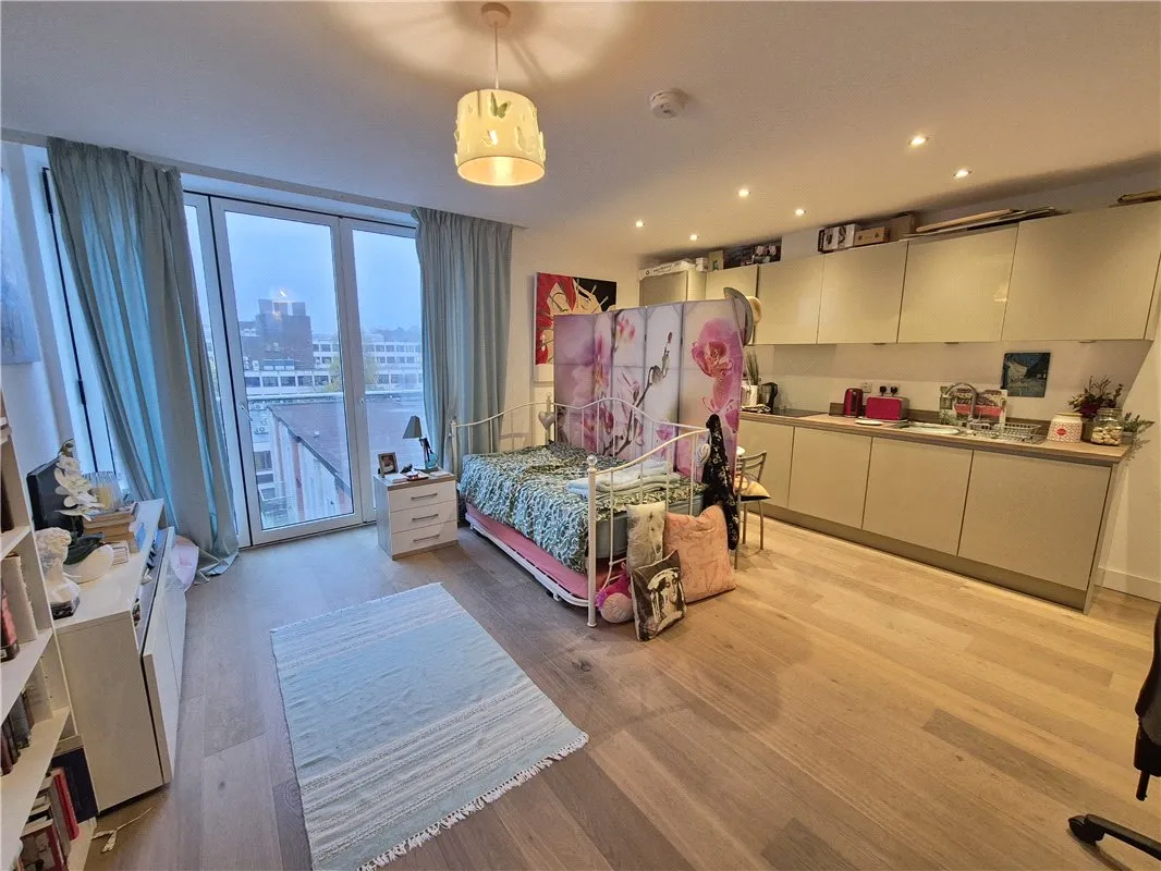 Knoll Rise, Orpington, BR6, photo 3