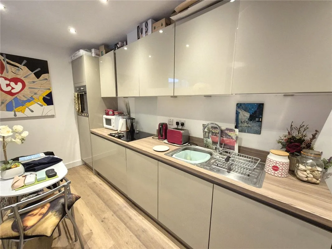 Knoll Rise, Orpington, BR6, photo 2