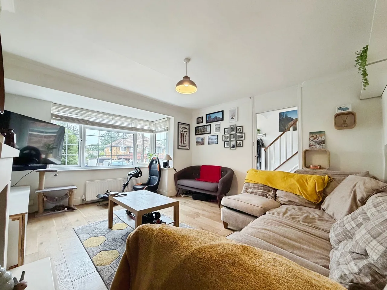Chiltern Close, Farnborough, Hampshire, GU14 9SF, photo 2