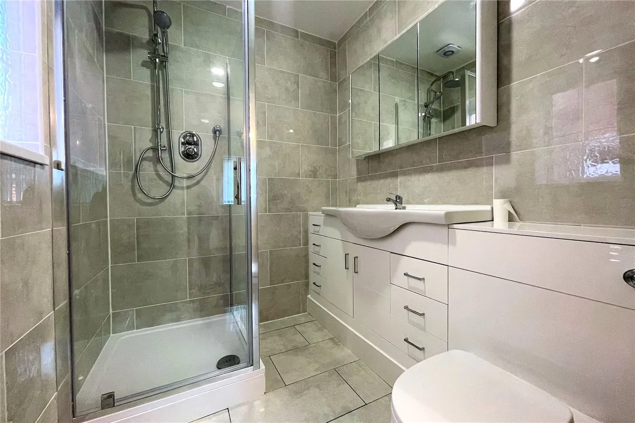 London Road, Camberley, Surrey, GU15 3JJ, photo 6