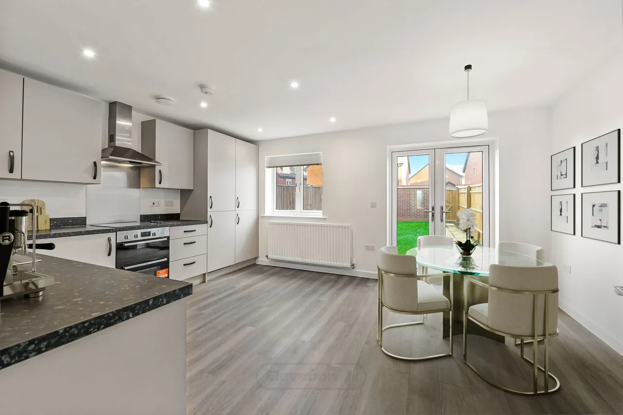 Barrosa Way, Whitehouse, Milton Keynes, MK8 1LN, photo 2