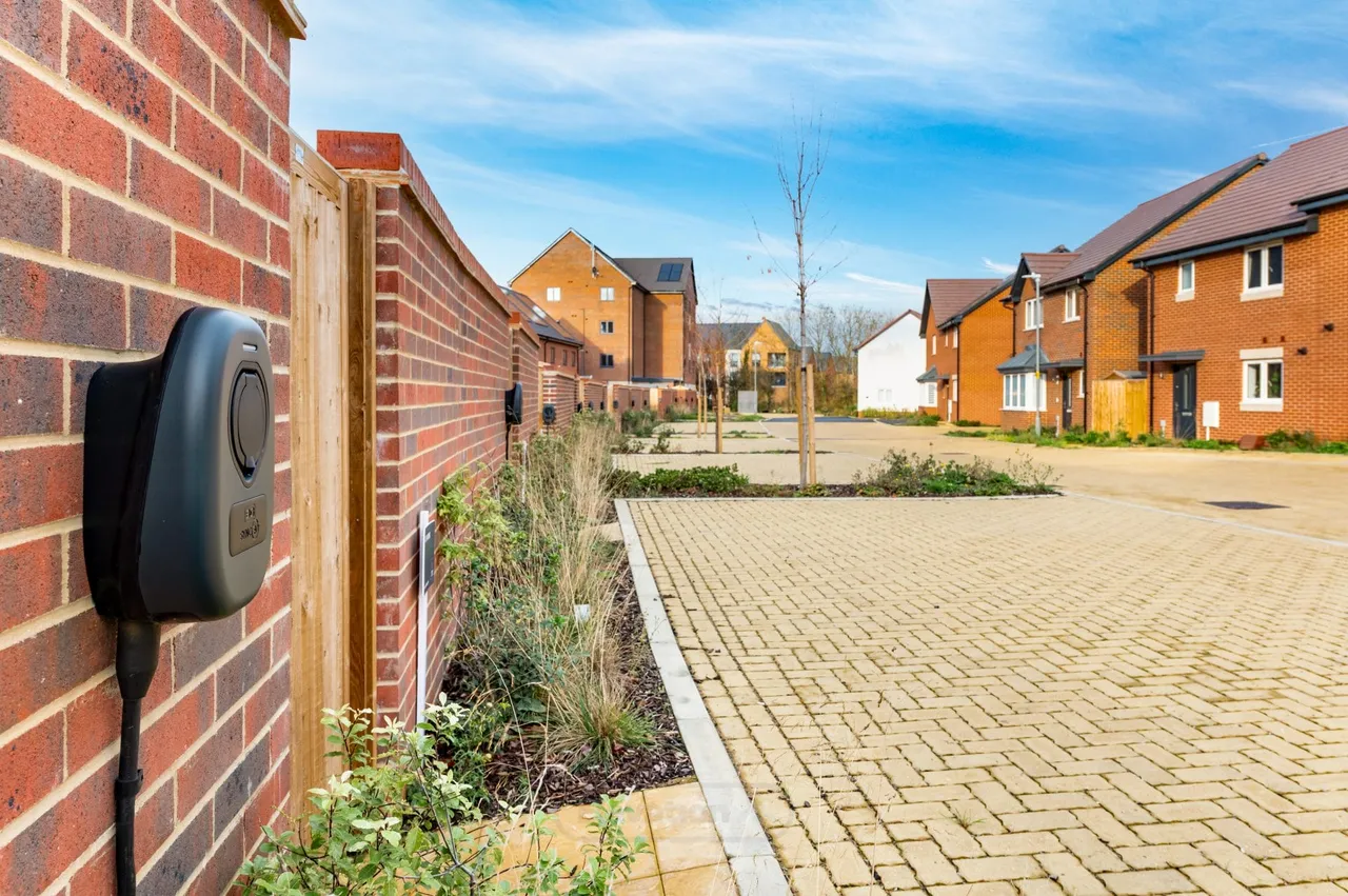 Barrosa Way, Whitehouse, Milton Keynes, MK8 1LN, photo 14