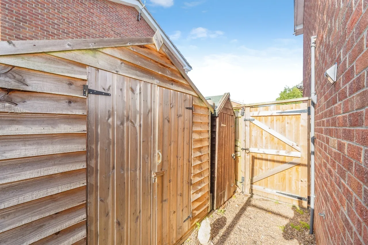 Slindon Croft, Alvaston, DE24, photo 17