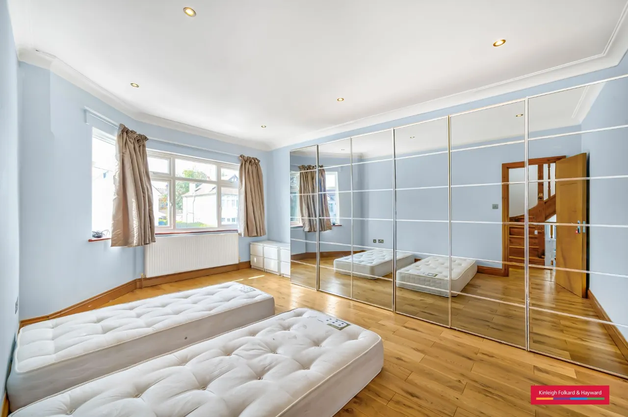 Neeld Crescent, London, NW4, photo 8