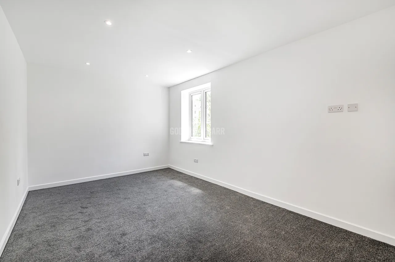 St Vincents Lane, Mill Hill Village, NW7, photo 10