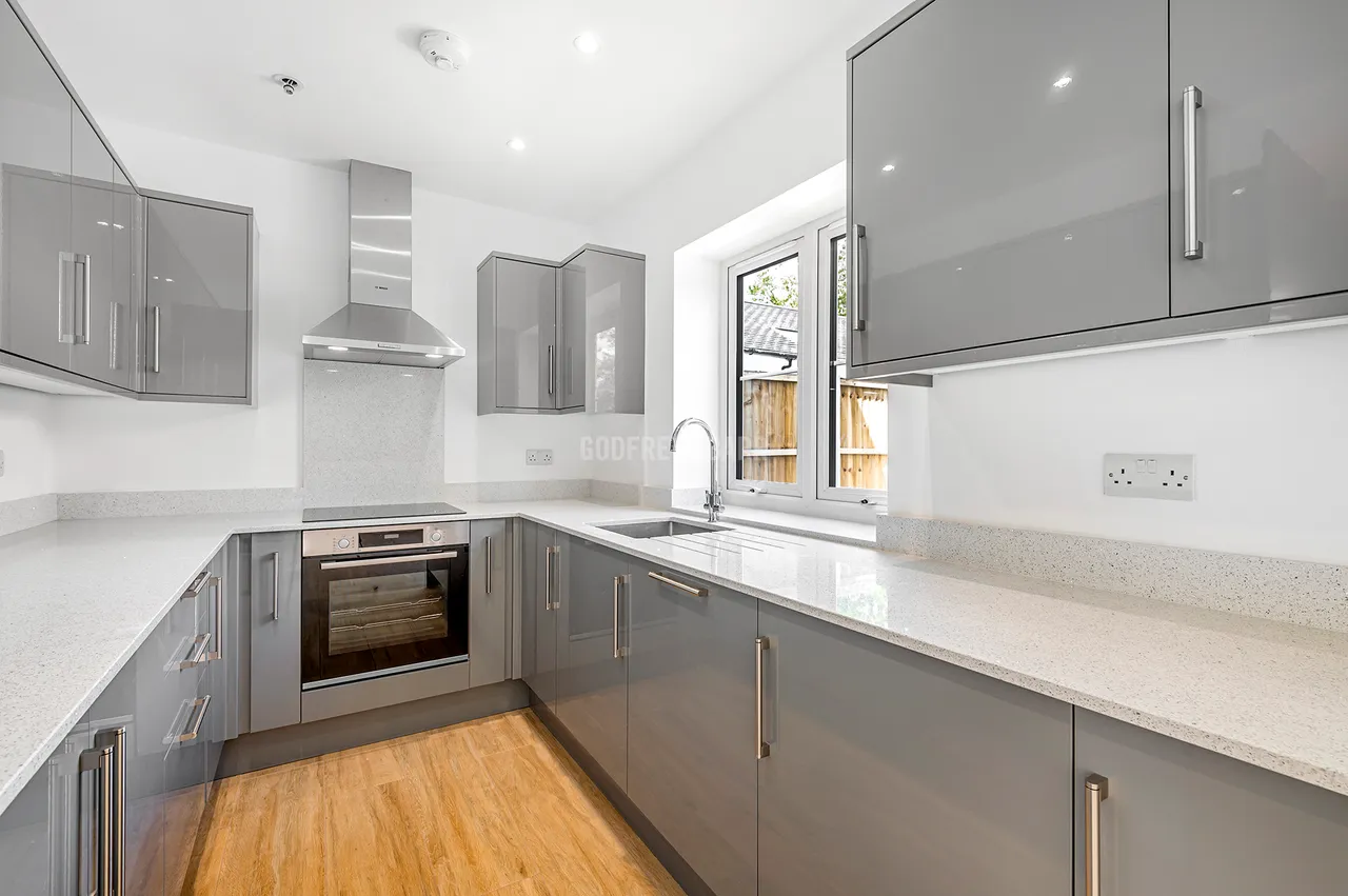 St Vincents Lane, Mill Hill Village, NW7, photo 4