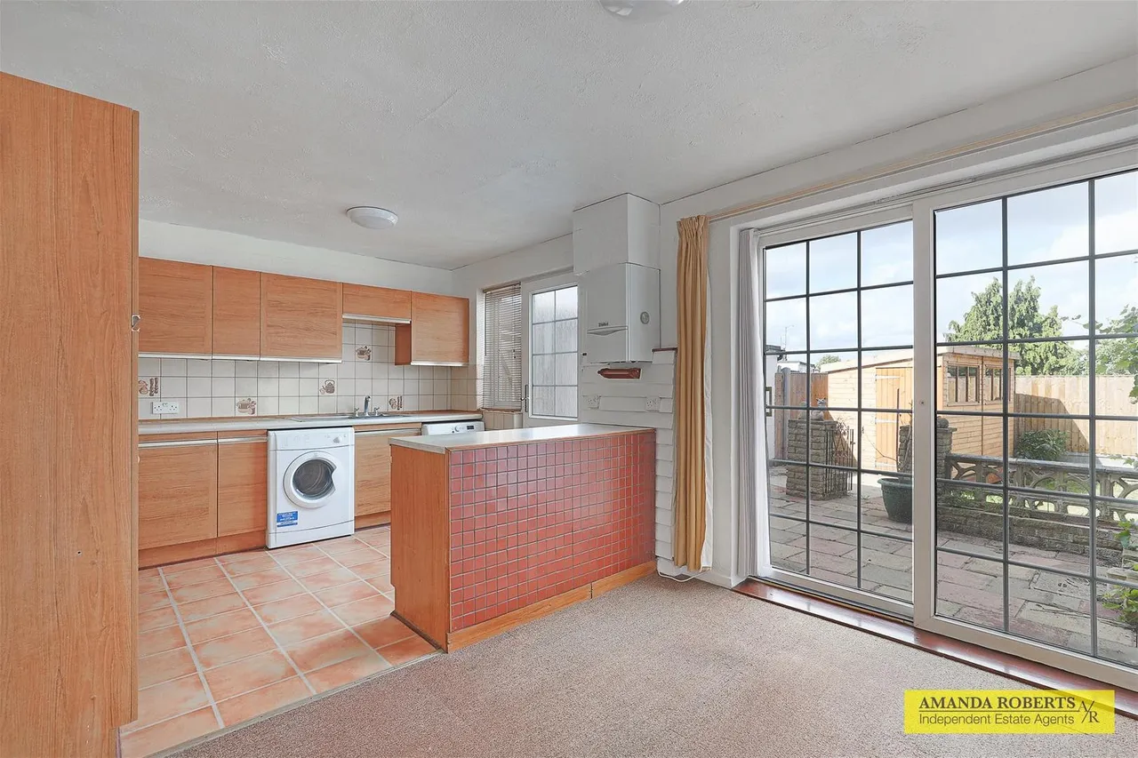Mark Avenue, Chingford, photo 7