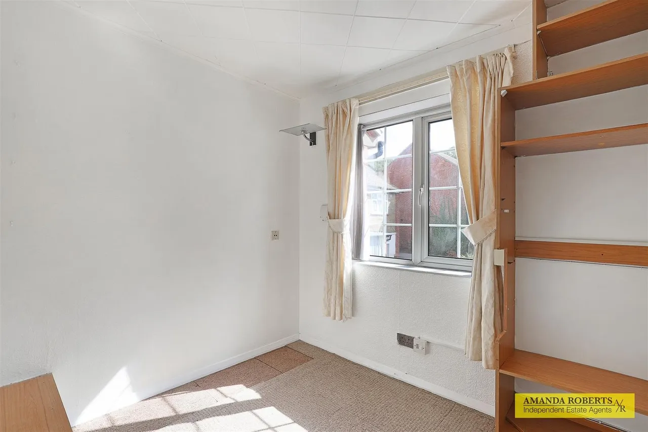 Mark Avenue, Chingford, photo 11