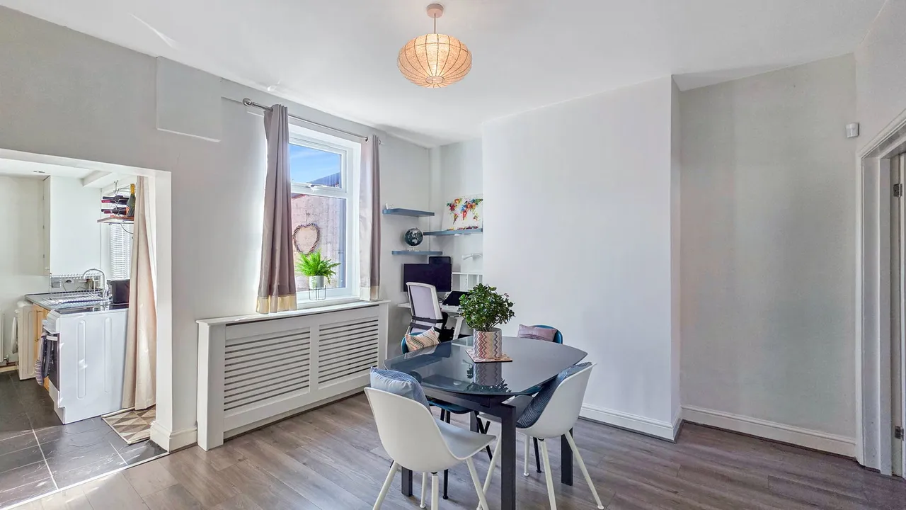 Collier Street, Swinton M27 5YS, photo 9