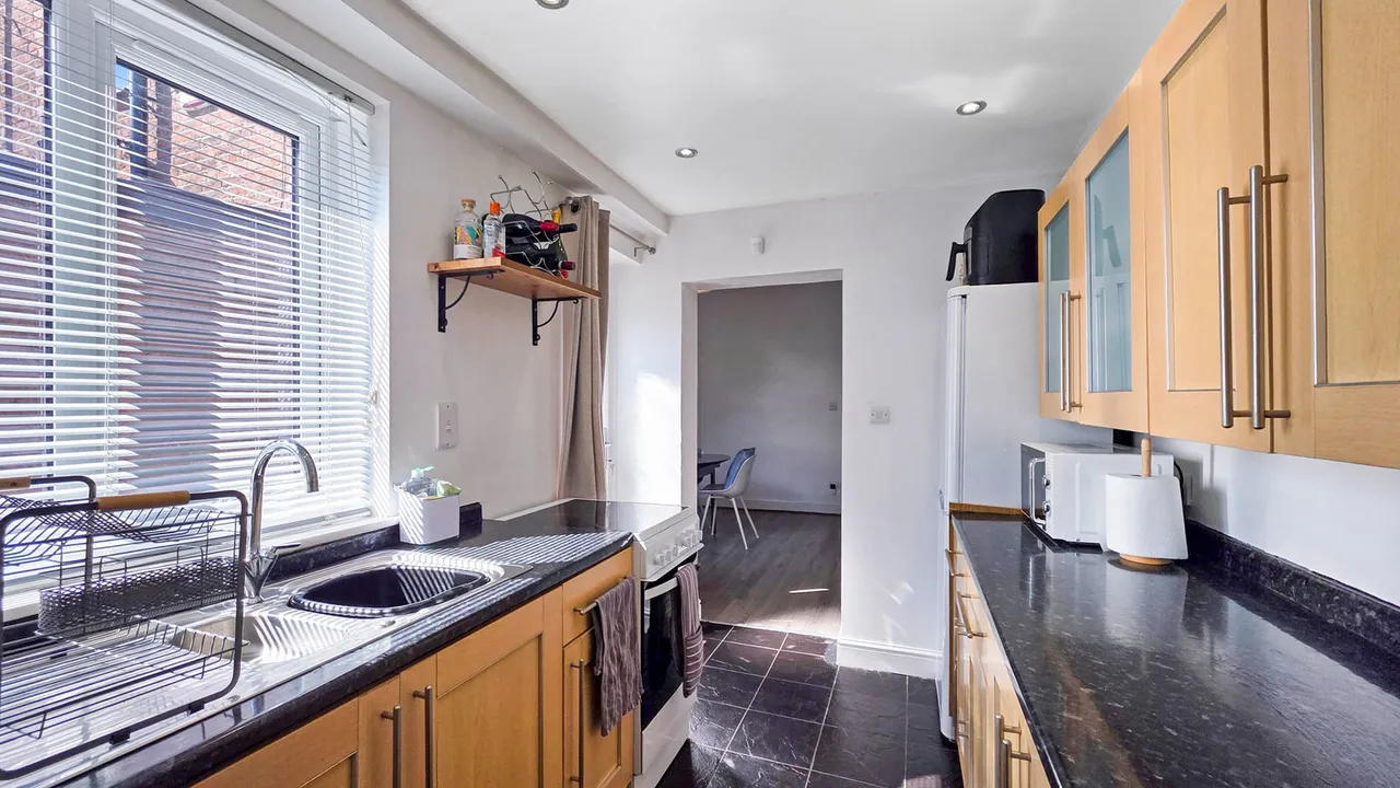 Collier Street, Swinton M27 5YS, photo 11