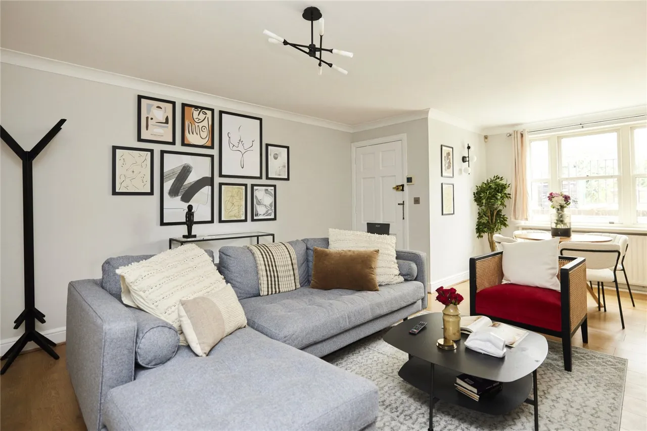 Upper Richmond Road, Putney, photo 4